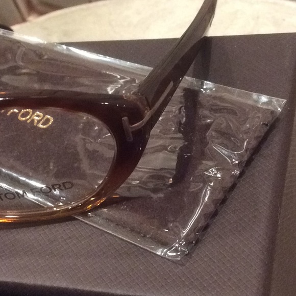New Tom Ford prescription eyeglasses - Picture 4 of 8